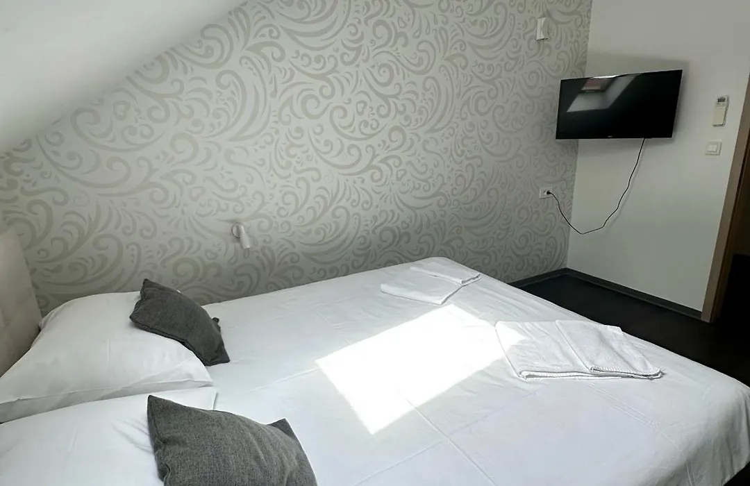 Kaptol Rooms-1